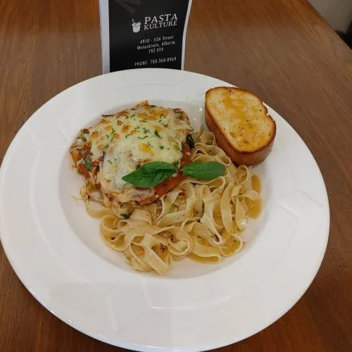 Avatara Pizza Maui Pizza - gluten-free ham and pineapple flatbread pizza Calgary